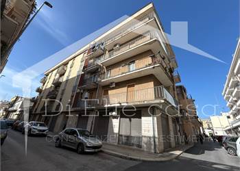 Appartamento di 3 vani + doppi acc.ri
